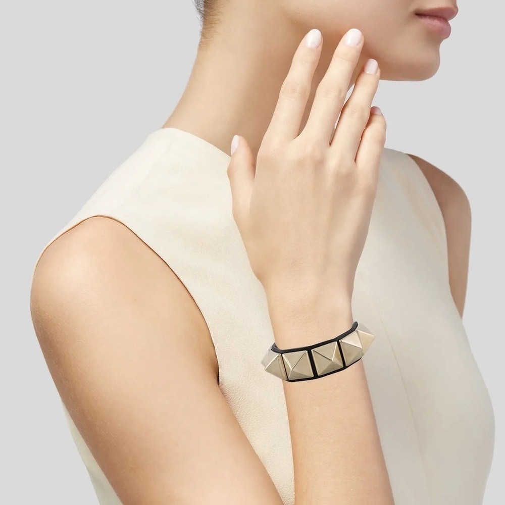 *AUTHENTIC* Valentino Leather Large Rockstud Wrap Bracelet